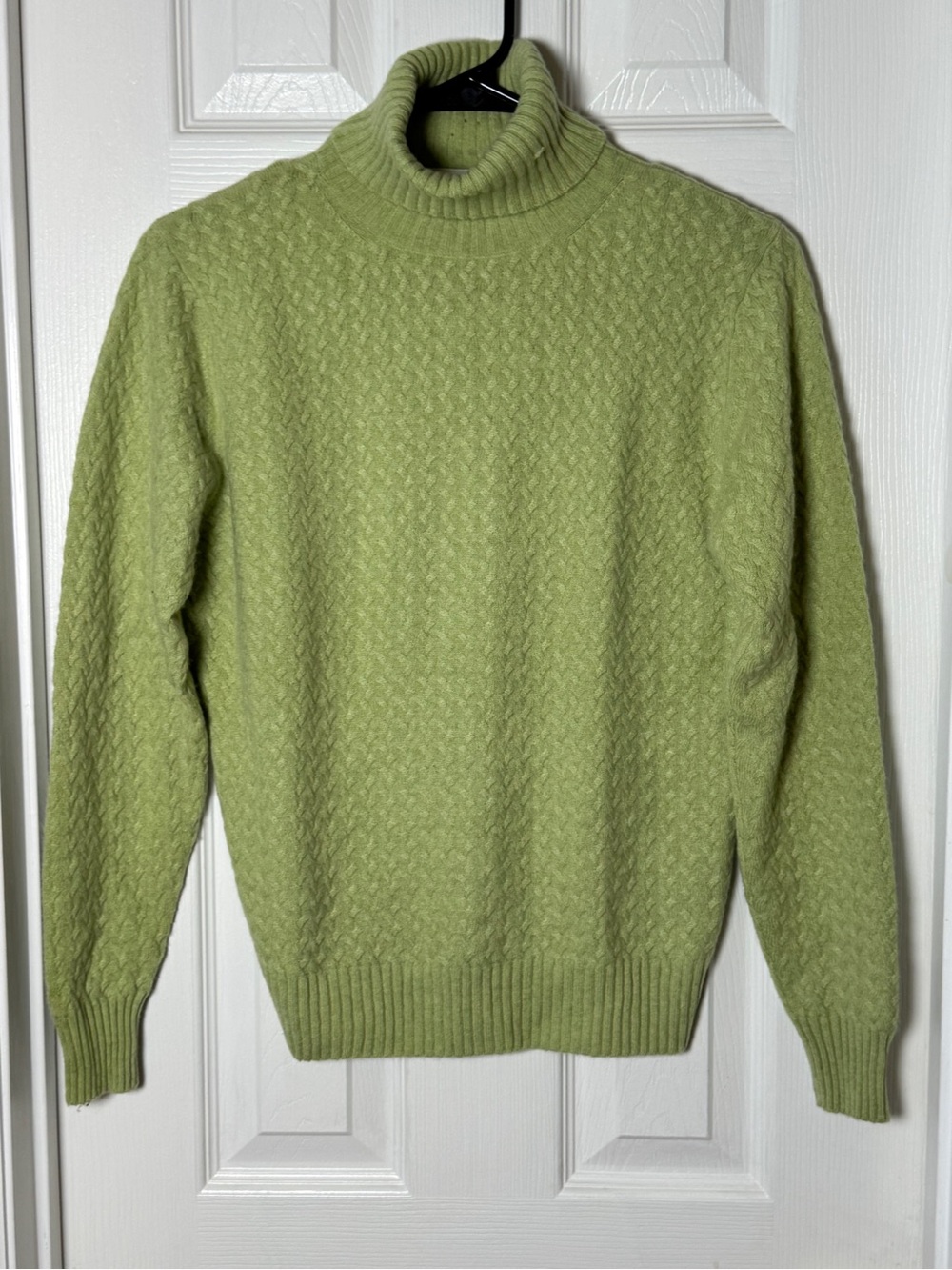 Appleseed’s Vintage Cashmere Cable Knit Turtleneck Sweater Sage Green Small
